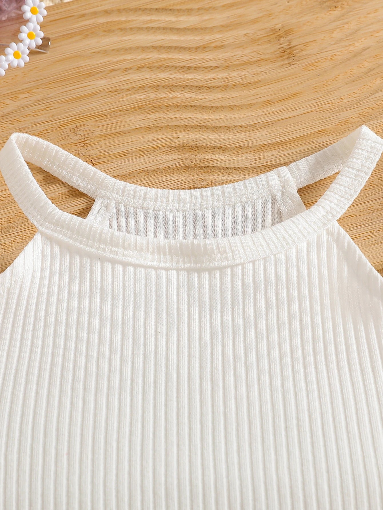 Fashion Baby Girl Two-Piece Set With Hanging Neck Sleeveless Top And Bow Decoration Short Skirt Set