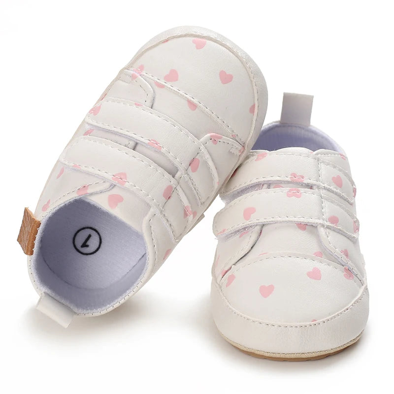 Leather Shoes, Walking Shoes, Low Top, Anti Slip, Soft Sole, love Pattern Design, Women's Newborn Versatile Trend