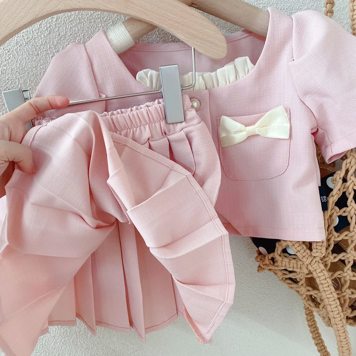 2023 New Kids Summer Short Sleeve Pocket Lace Bow Bead Coat Solid Color Pleated Skirt Two Pieces Set Girls Boutique Outfits