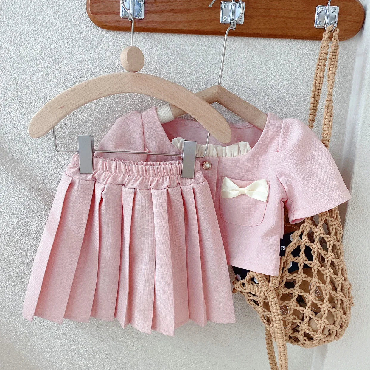 2023 New Kids Summer Short Sleeve Pocket Lace Bow Bead Coat Solid Color Pleated Skirt Two Pieces Set Girls Boutique Outfits
