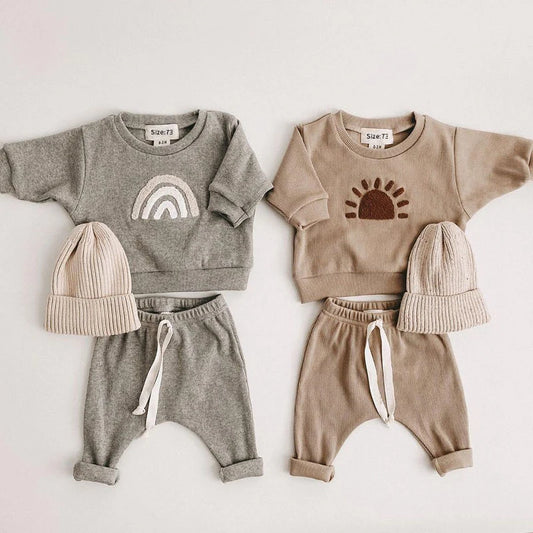 Fashionable two piece outfit, unisex